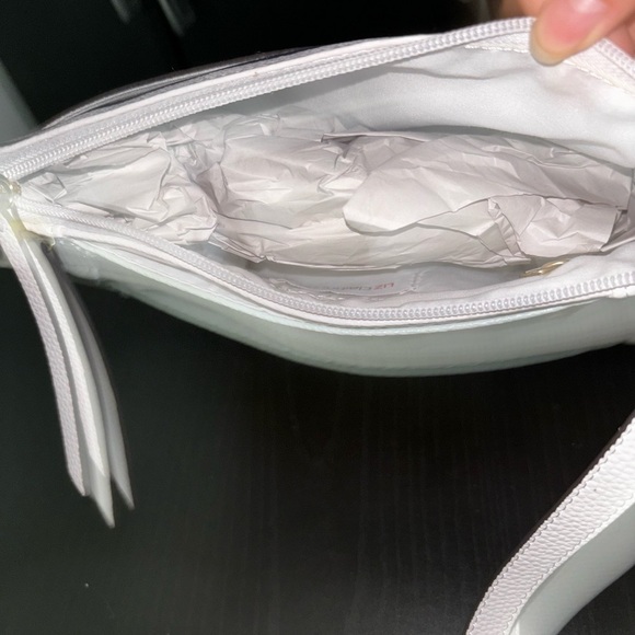 Liz Clairborne Stripe Crossbody Bag - Picture 6 of 6